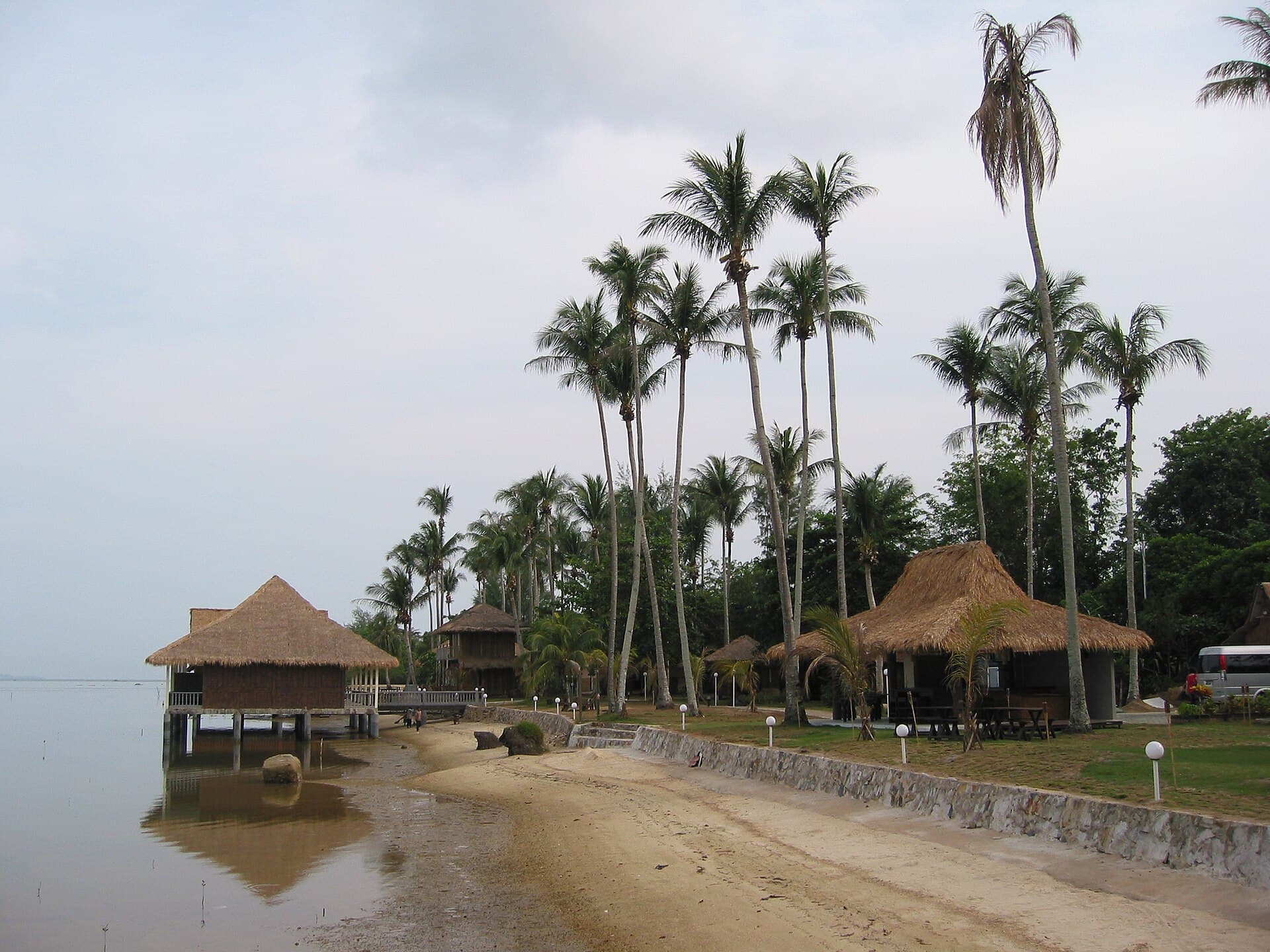 Kawasan pesisir dan resor Bintan